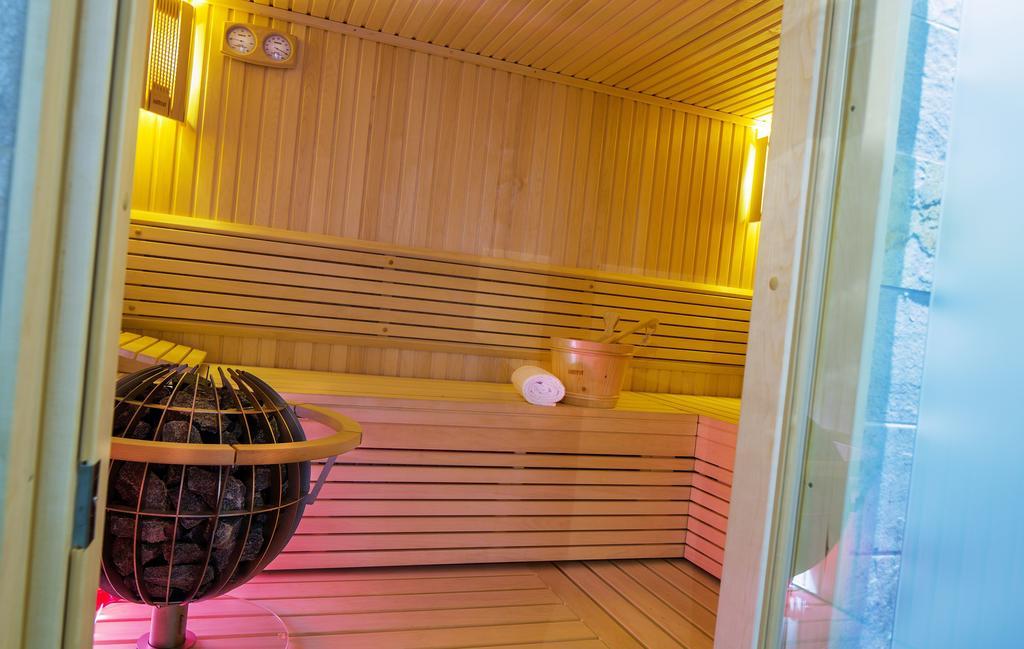 Wellness- Und Schneesporthotel Christiania Saas-Almagell Eksteriør bilde