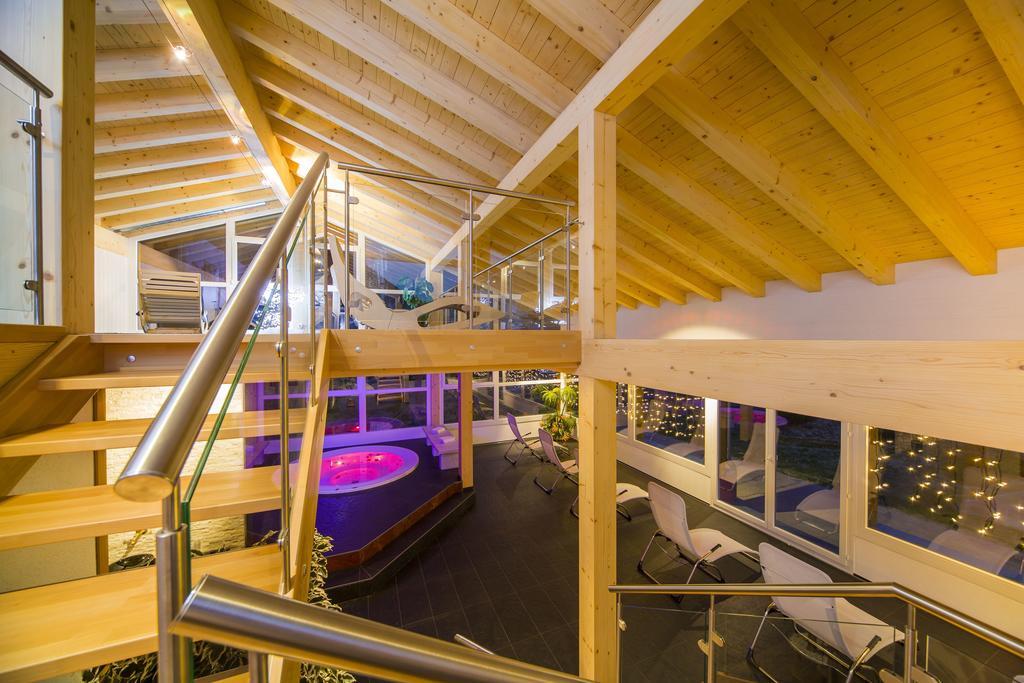 Wellness- Und Schneesporthotel Christiania Saas-Almagell Eksteriør bilde