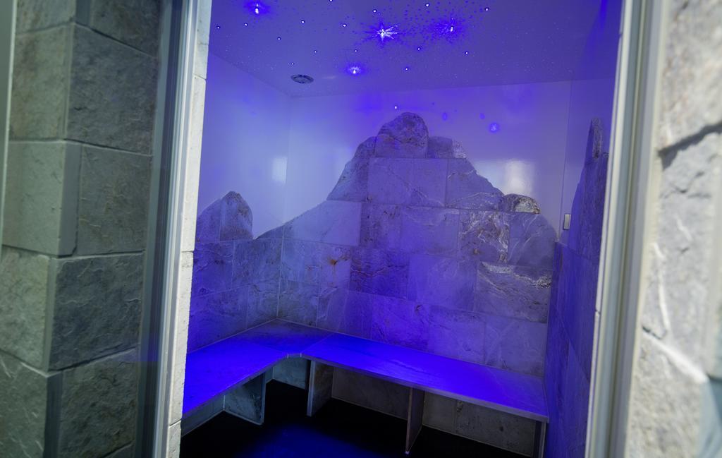 Wellness- Und Schneesporthotel Christiania Saas-Almagell Eksteriør bilde